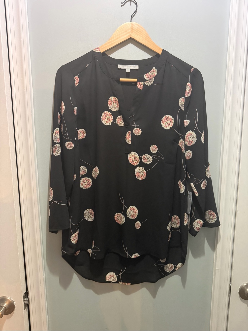 Daniel Rainn Black Floral Split-Neck Tunic Blouse with Pink Cream Blooms Medium